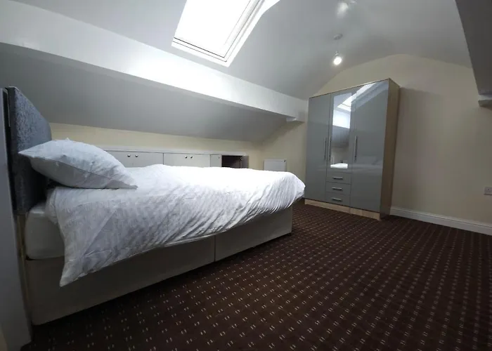 Stylish Property Near Town Centre